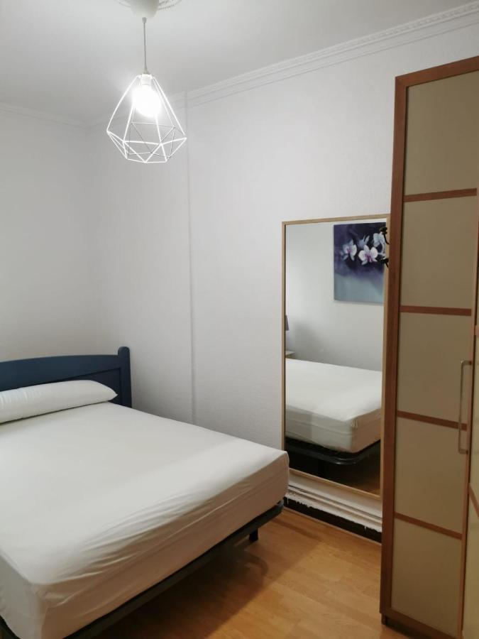 Bajo Al Lado Del Ayuntamiento Apartman Santender Kültér fotó